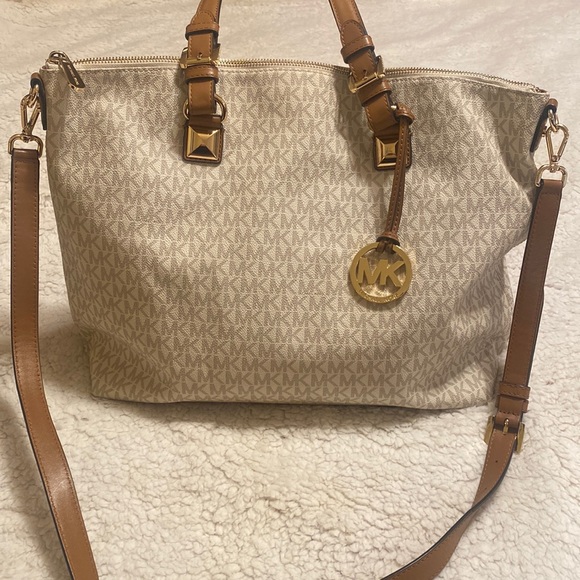 Michael Kors Shoulder/Crossbody 14”x13x6” - Picture 1 of 10